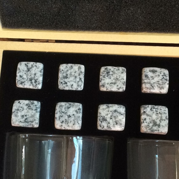 Whiskey Glasses Set - Picture 3 of 3